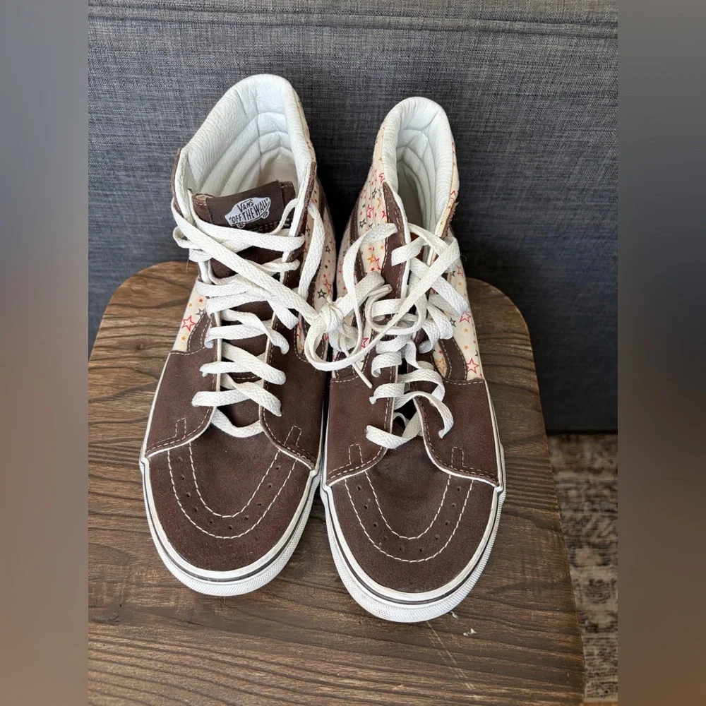 VAN’s hi-top sk8 size men’s 9/women’s 10.5 brown cream and stars - Picture 2 of 5